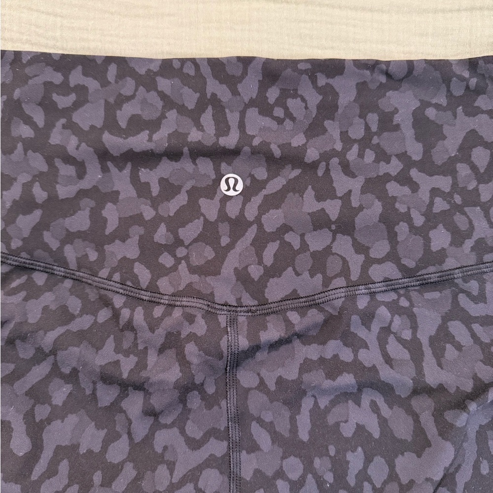 Lululemon Align pant (28) Leopard print